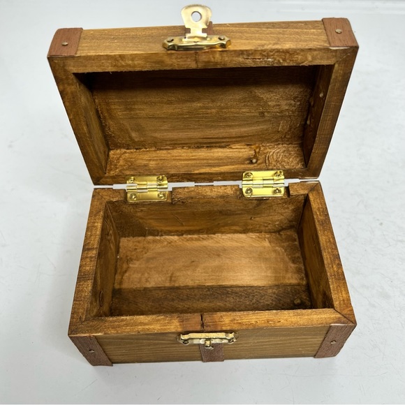 Wooden trinket box - Picture 8 of 14